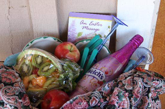 Meanwhile Back at the Ranch-餐饮