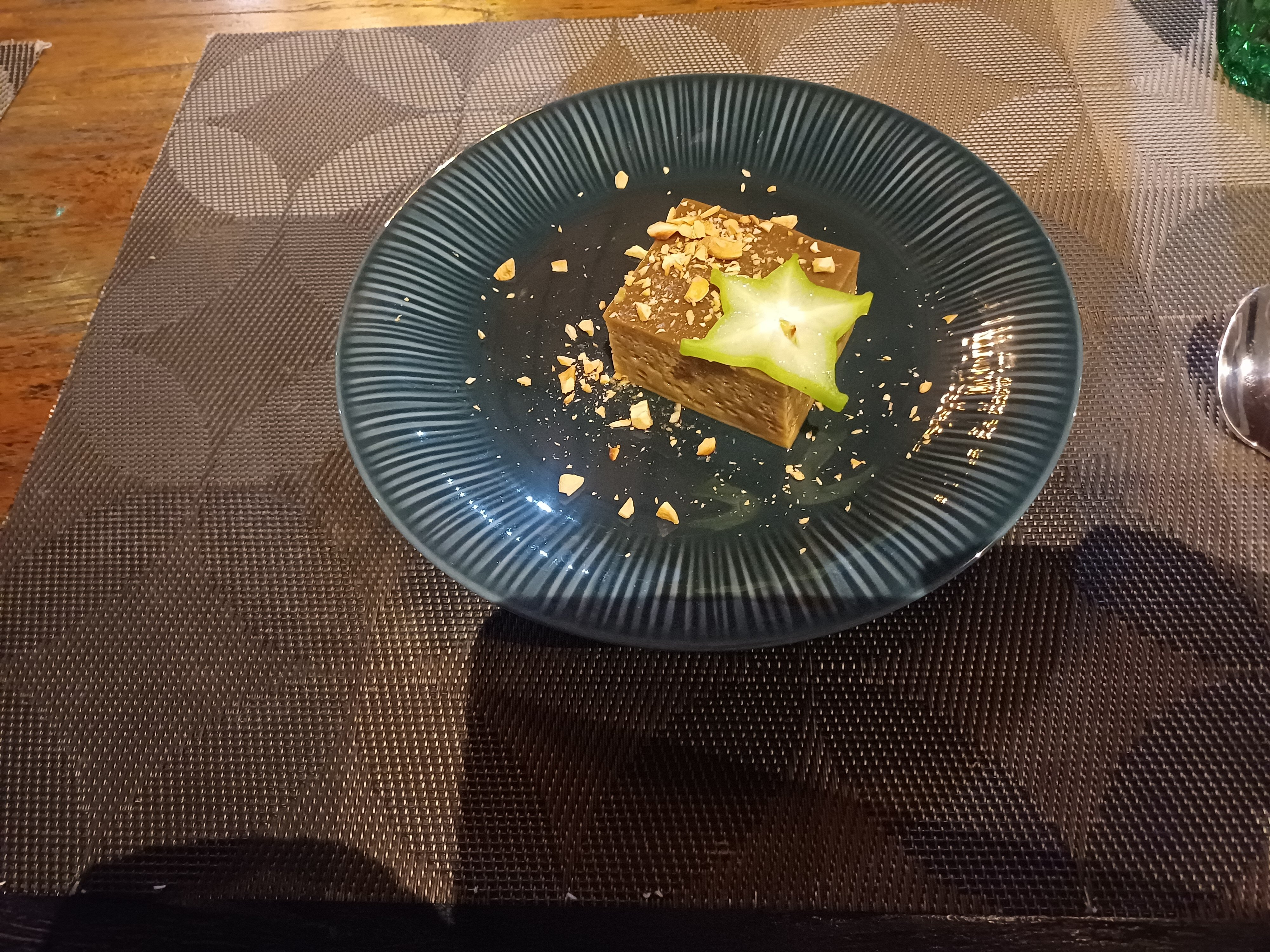 锡兰石简易别墅酒店-官方