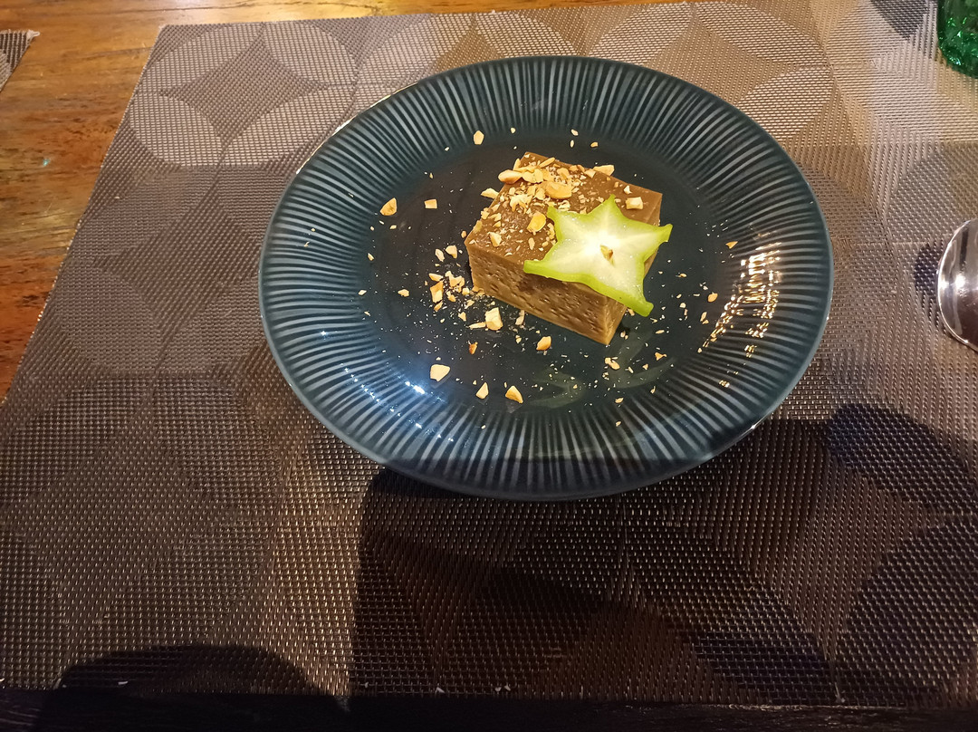 锡兰石简易别墅酒店主图