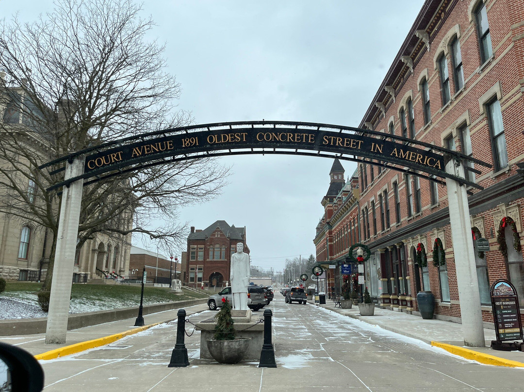 First Concrete Street-Bellefontaine必去景点