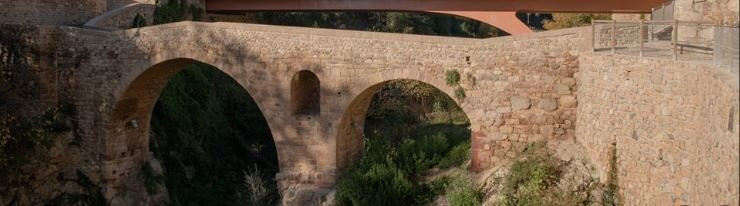 Fuente del Leon-Caldes de Montbui必去景点