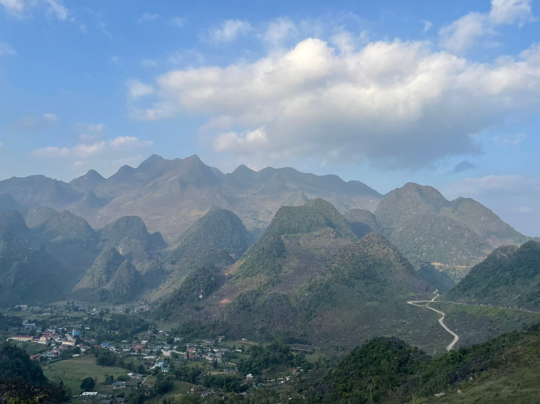 Ha Giang Yolo House and Loop Tours主图