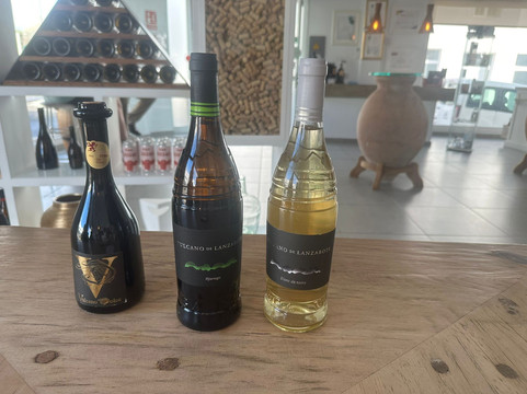 Wine Tours Lanzarote-卡门港必去景点