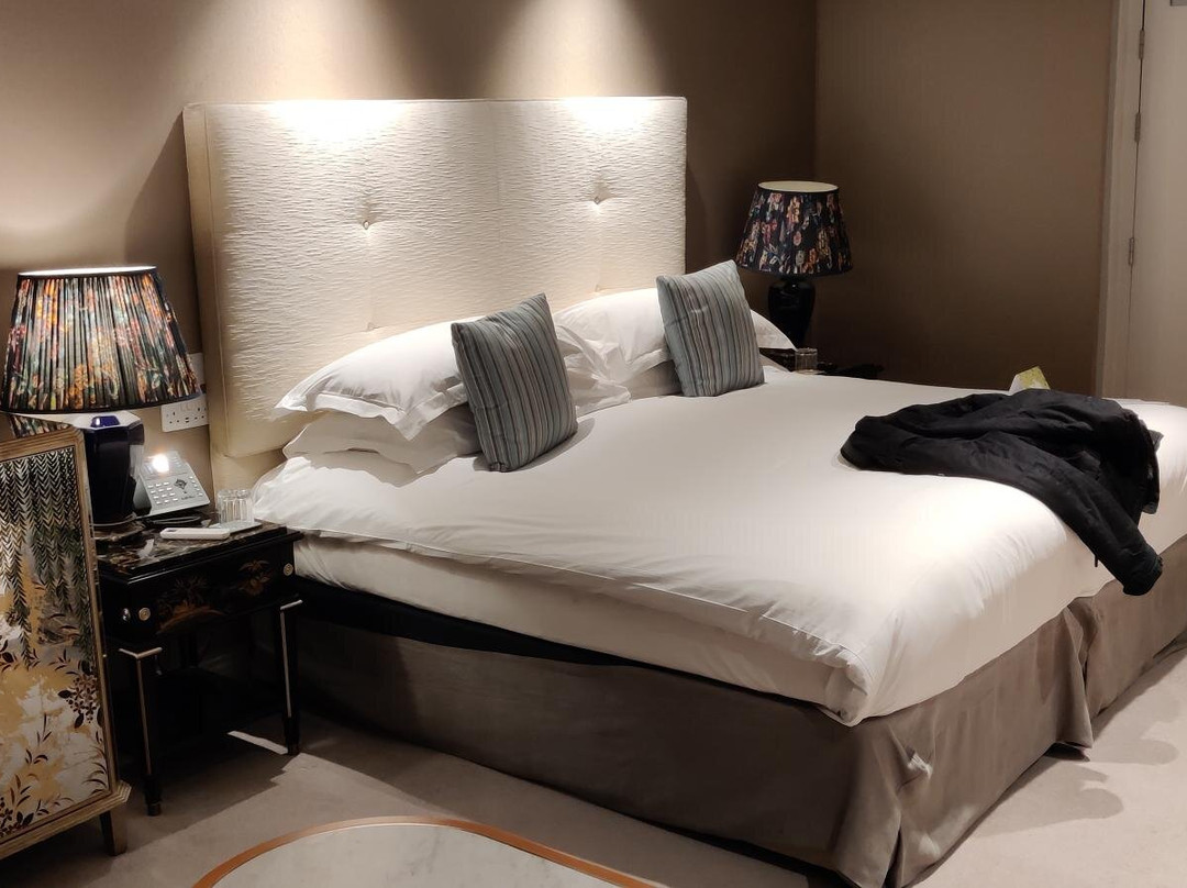 The Bird, Bath主图