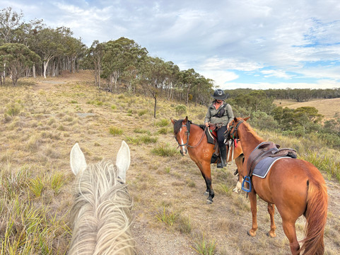 Burnelee Excursions on Horseback-穆任百特曼必去景点