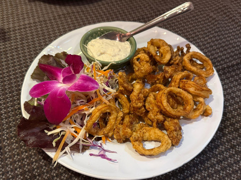 Dash! Restaurant and Bar