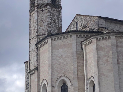 Chiesa di San Francesco-古比奥必去景点