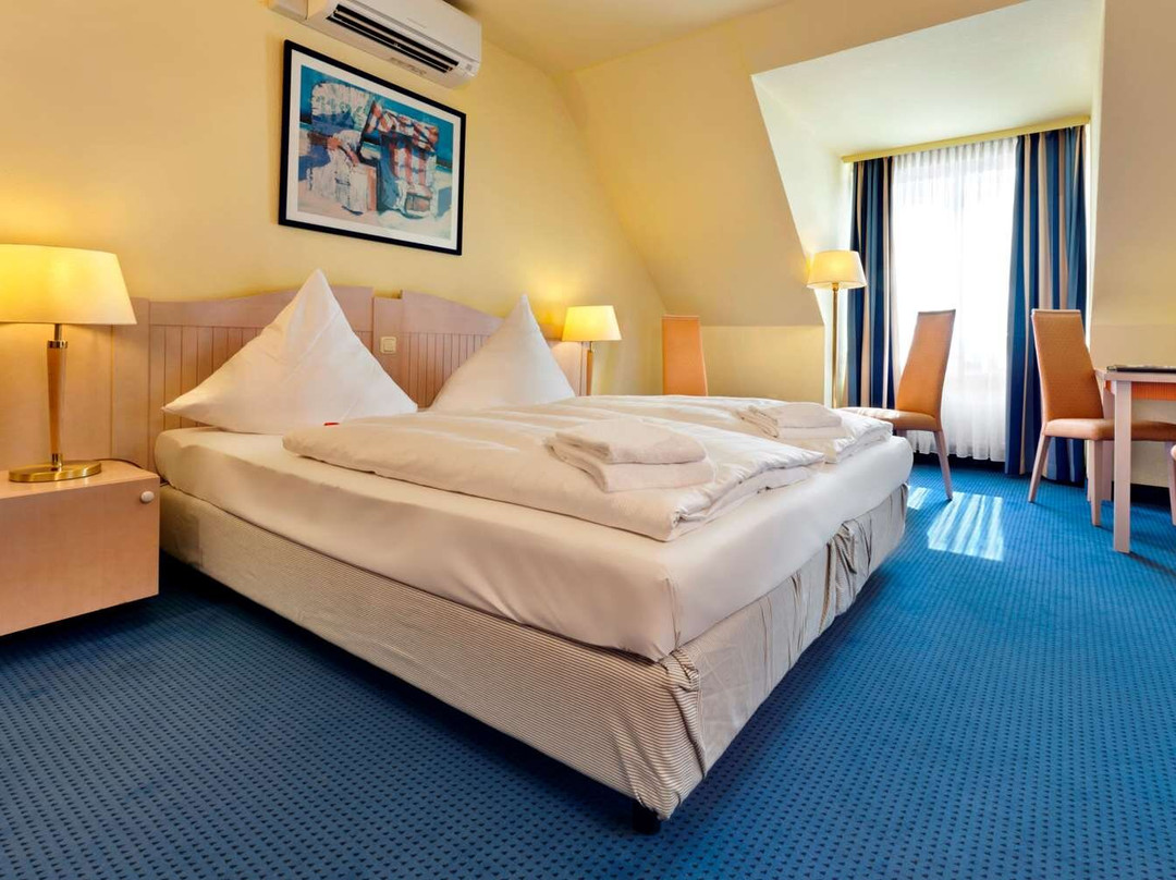 吕贝克海蓝宝石温德姆特莱普酒店主图