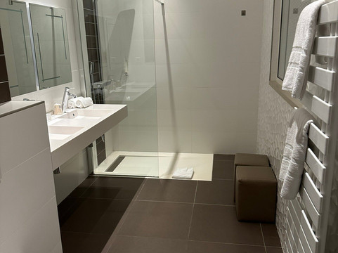 第十七号酒店主图