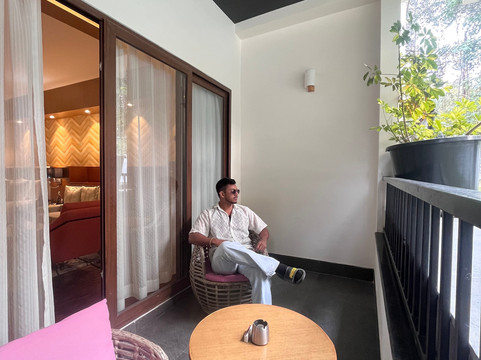 锡金派肯岩瑞温塔酒店主图