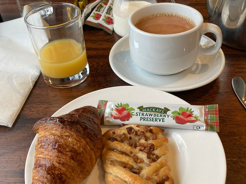 洛合奈尔阿姆斯酒店主图