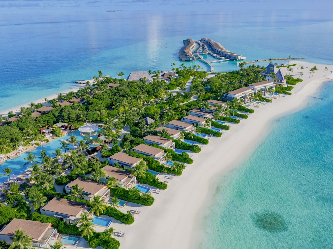 Kuda Villingili Resort Maldives主图