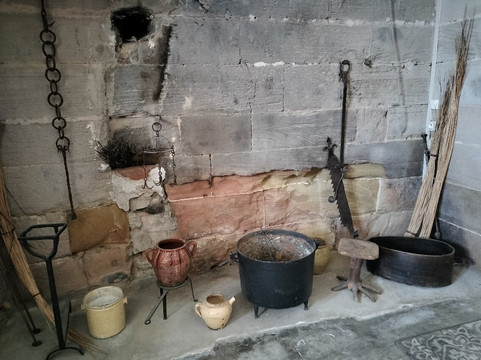 Château de Roussillon-Roussillon必去景点