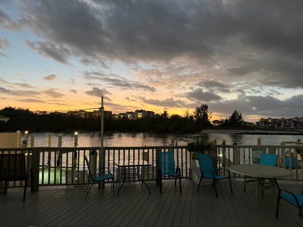 船屋汽车旅馆-官方