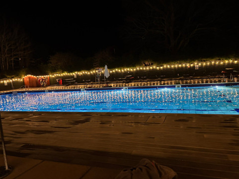 Petersfield Open Air Swimming Pool-Petersfield必去景点