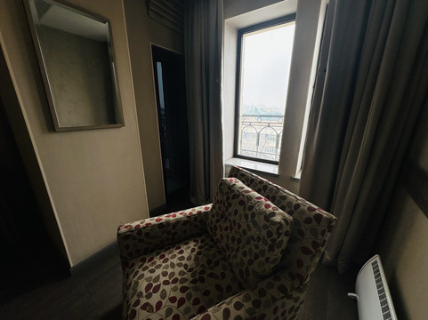 比什凯克中心温德姆华美达酒店主图