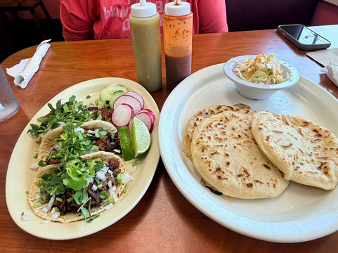 Samantha's Pupusas