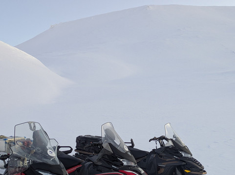 Poli Arctici-朗伊尔城必去景点