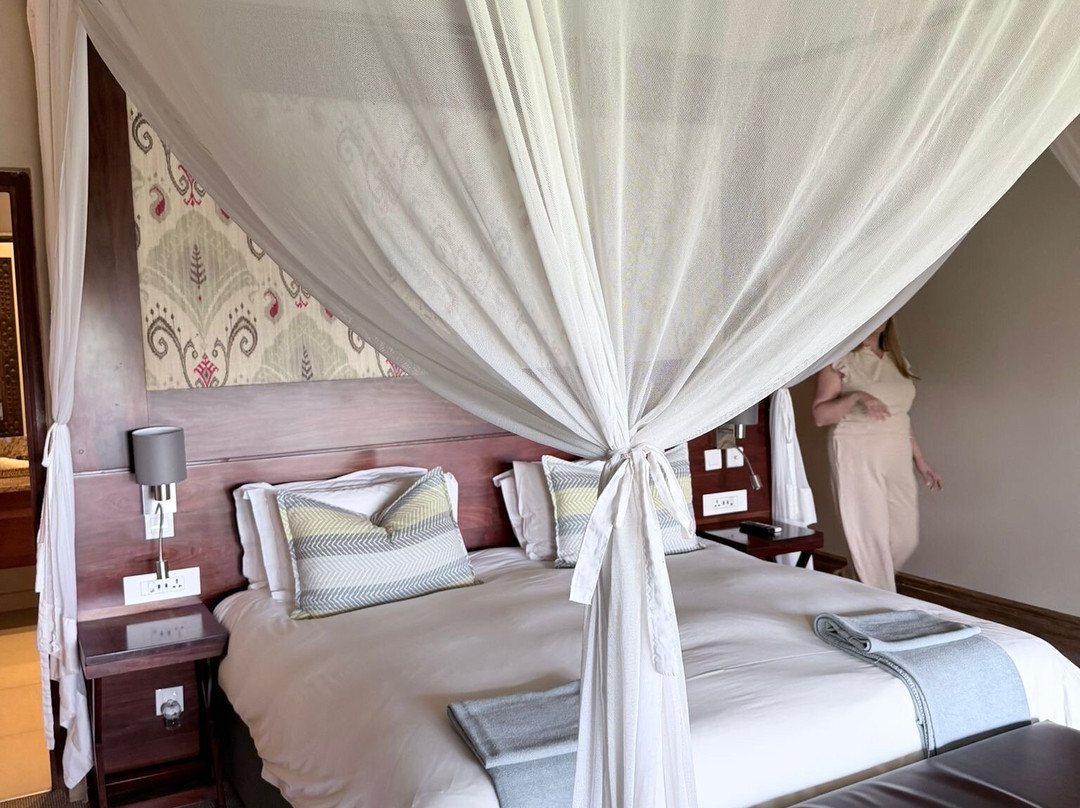 伊拉拉旅馆主图