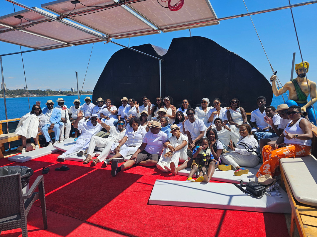 拉若自由酒店主图