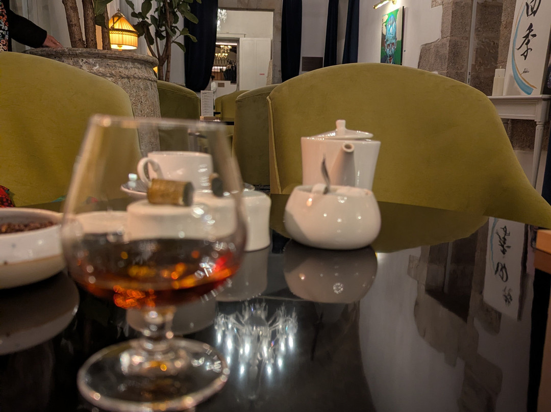 阿巴耶维勒内弗酒店主图