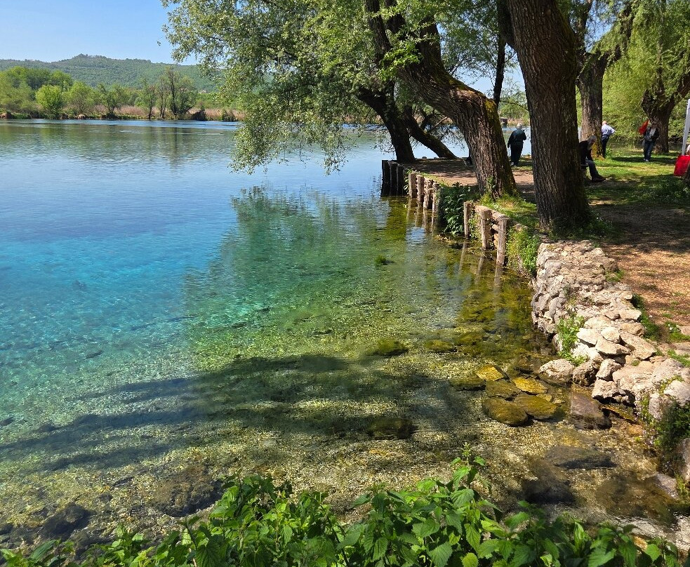 Lago di Posta Fibreno-Posta Fibreno必去景点