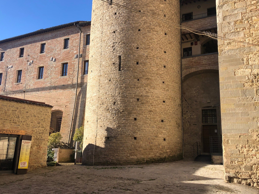 Campanile Rotondo-卡斯泰洛城必去景点