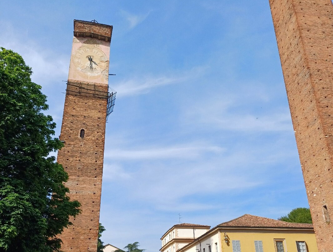 Piazza Leonardo da Vinci-帕维亚必去景点