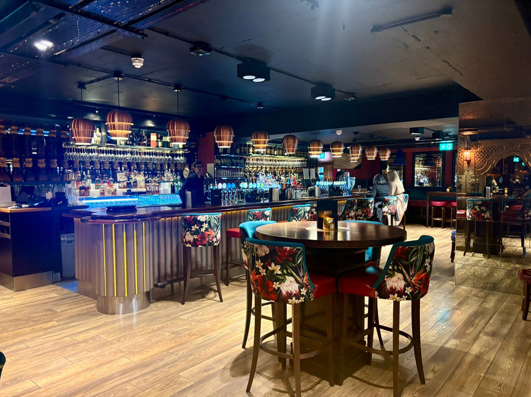 葛列夫顿酒店主图