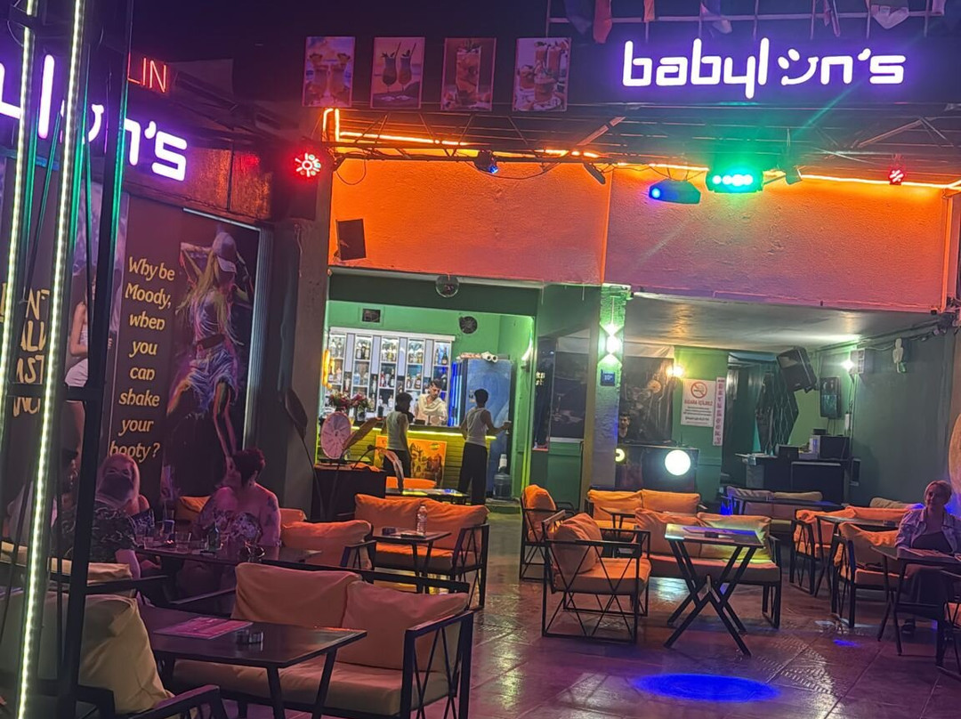 4ever Bar @ Babylons-居姆贝特必去景点