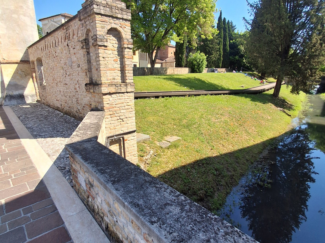 Abbazia Benedettina Santa Maria in Silvis-Sesto al Reghena必去景点