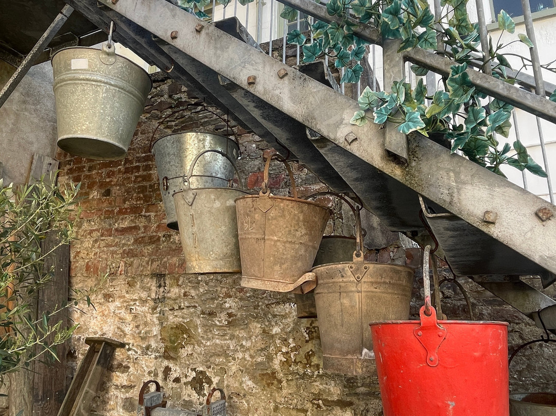 Old Bridge Antiques Centre-比迪福德必去景点