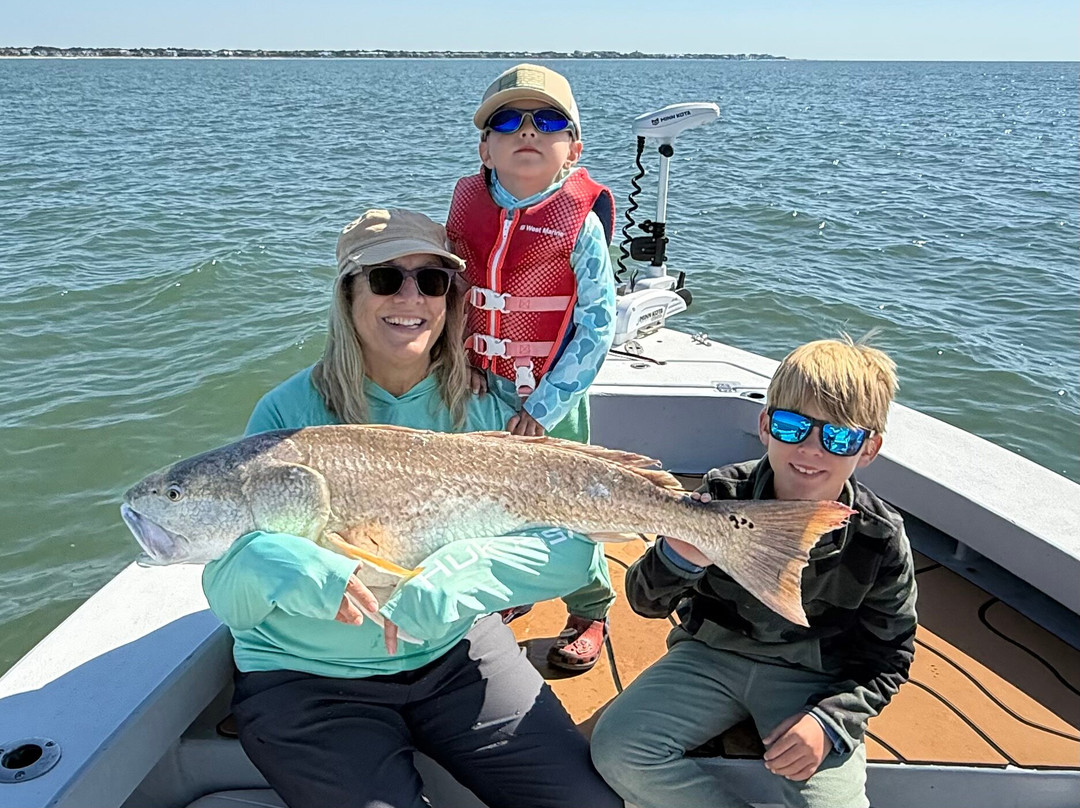 Charleston Fishfinder Charters-棕榈岛必去景点