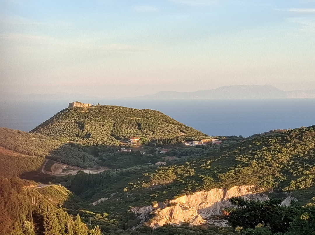 Taverna O Theios Parga