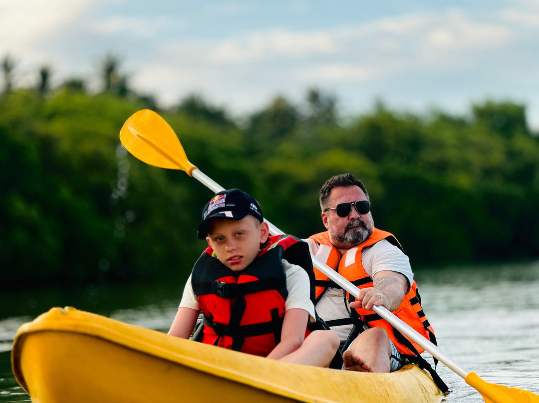 ''Kayak adventure in Rekawa Lagoon''-Rekawa必去景点