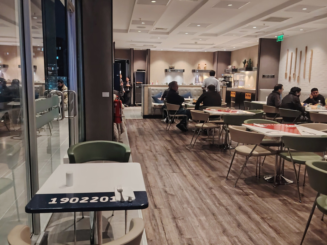 安托法加斯塔希尔顿欢朋酒店主图