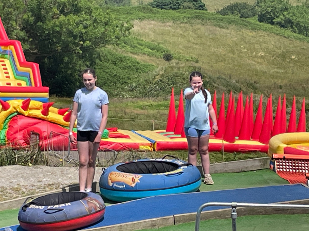 Smuggler’s Cove Adventure Centre-Rosscarbery必去景点