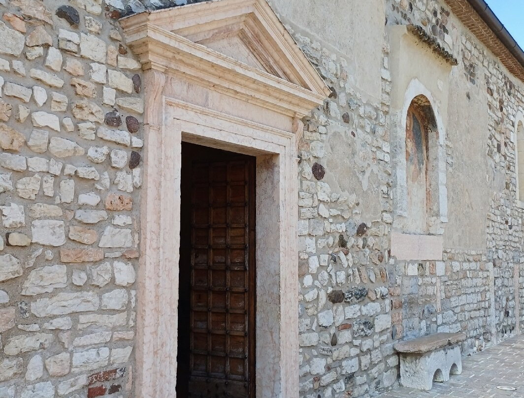Pieve Romanica di San Nicolò-拉齐塞必去景点