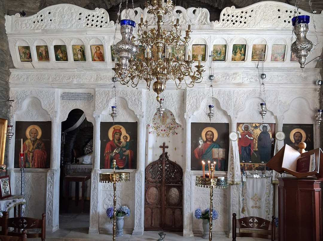 Monastery of  Agias Irinis-Apikia必去景点