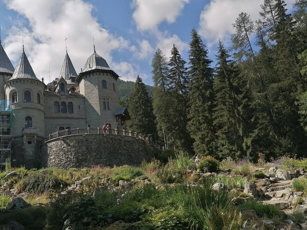 Castel Savoia-Gressoney Saint Jean必去景点