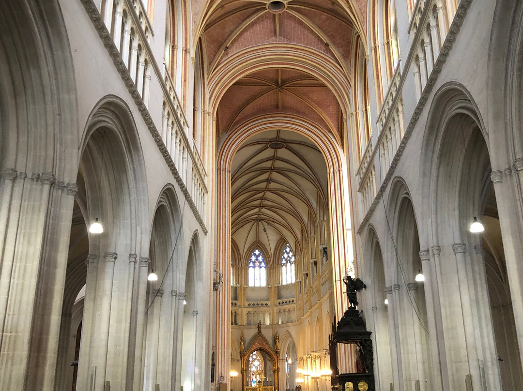 Cathédrale Saint-Corentin-坎佩尔必去景点