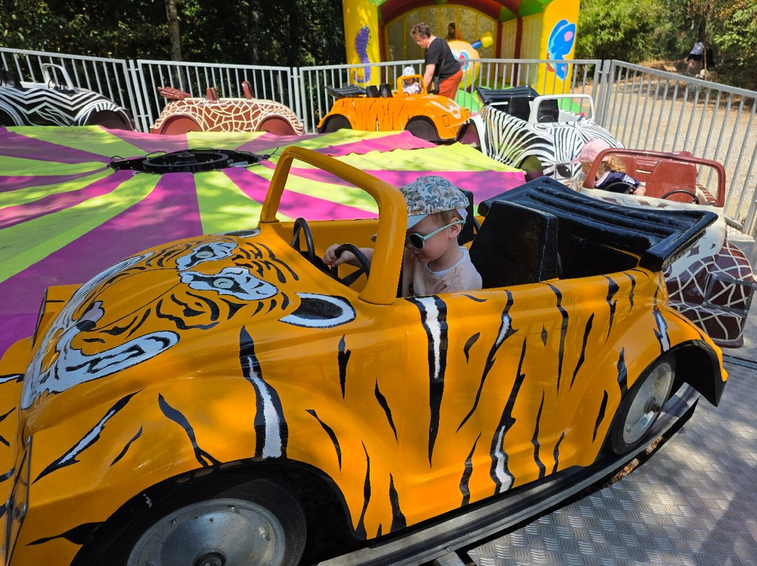 Diverty Parc-Livré-sur-Changeon必去景点