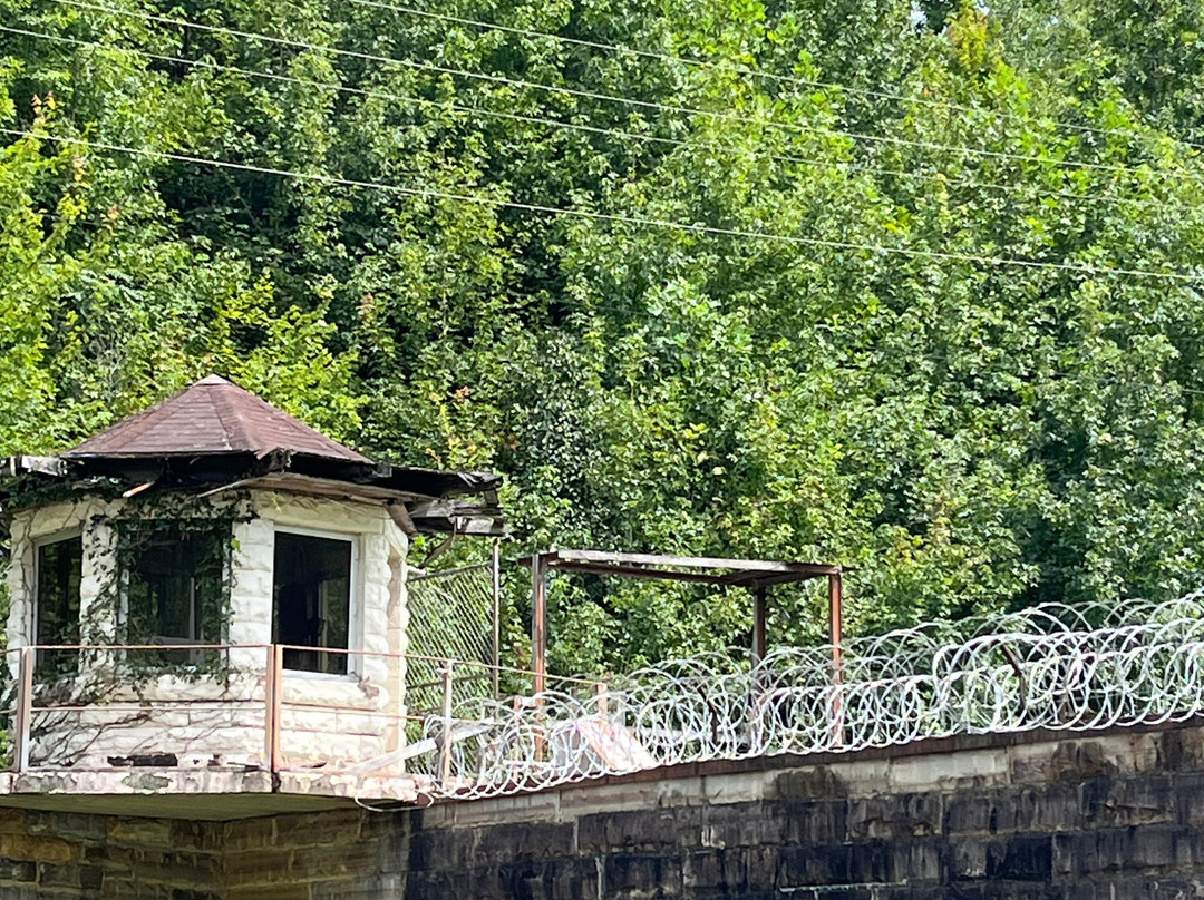 Historic Brushy Mountain State Penitentiary-Petros必去景点