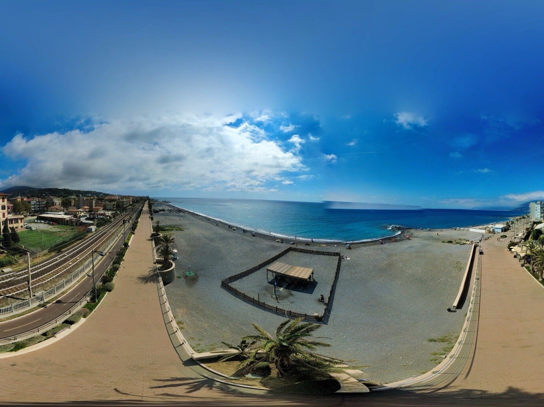 Spiaggia dei Cani-博尔迪盖拉必去景点