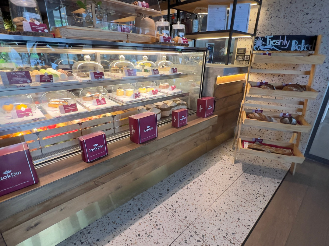 JaakDin Restaurant & Bakery