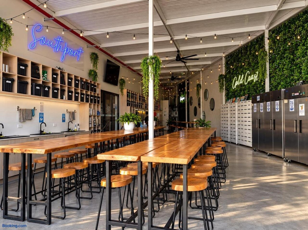 Capsuleaccom Hostel