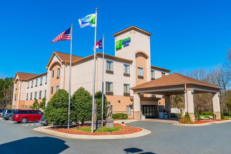Albemarle酒店住宿-Holiday Inn Express & Suites Albemarle by IHG