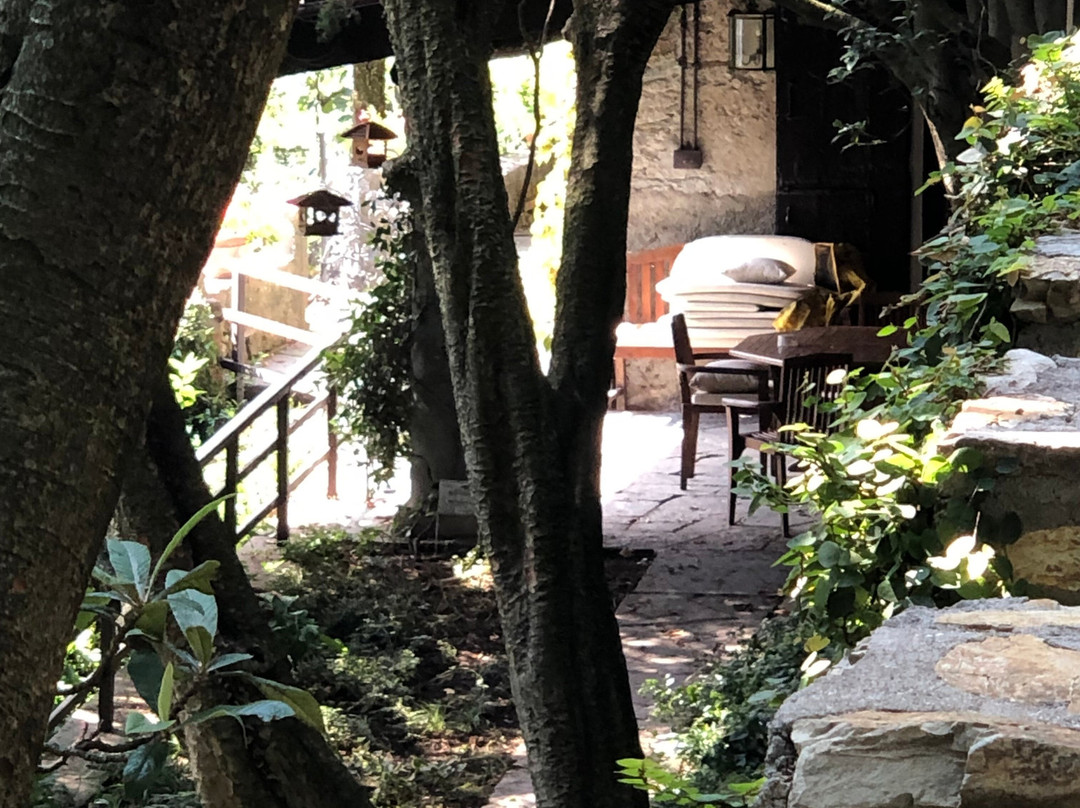 Isola dei Cipressi-Pusiano必去景点