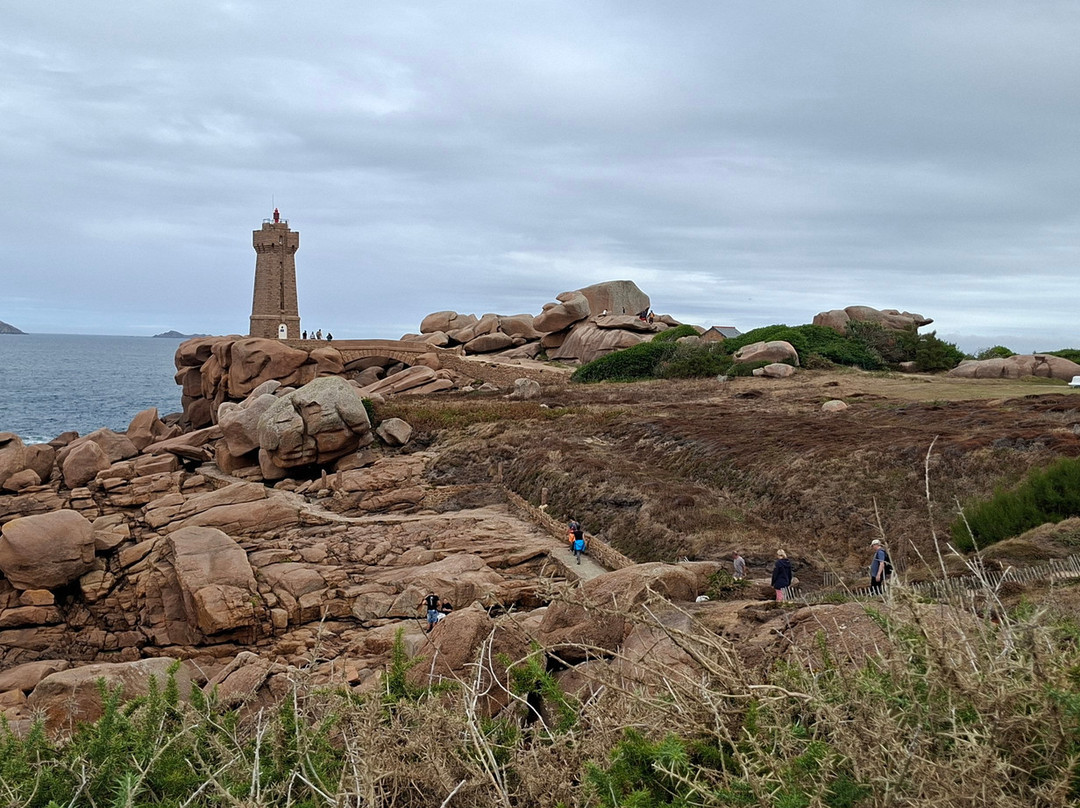 Ploumanac'h LIghthouse-Ploumanac'h必去景点