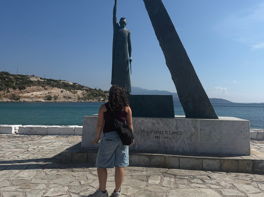 Pythagoras Statue-Pythagorion必去景点